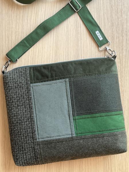 "Flickenwerk IV/6" - KHAKI-GRÜN